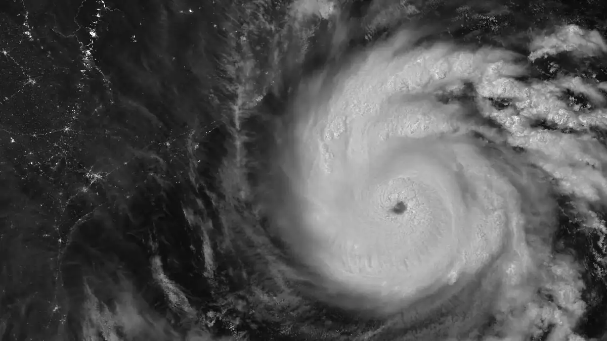 Inde : le cyclone Arnab, premier baptisé de la saison, vu de nuit par satellite